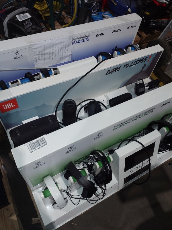 Store Fixtures - Shipment # 352424