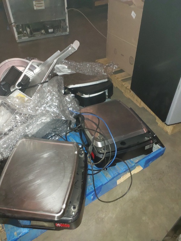 https://ct-prod-container-files.controltower.tech/prod/containers/2025/05/CT-242-000119518/e9db8ab7-03de-4bd2-a7c2-85c91992eb0d/17483558270857212773287409188680.jpg