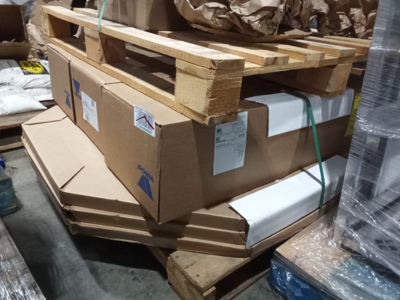 https://ct-prod-container-files.controltower.tech/prod/containers/2025/09/CT-244-000035351/1fadc4ea-3813-4afe-83bd-be2093f0dba6/1759171633986280240824852558170.jpg
