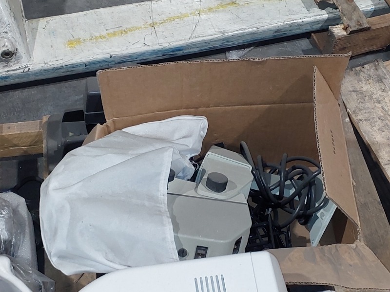 Condition photo showing As Is for optical equipment 1/23