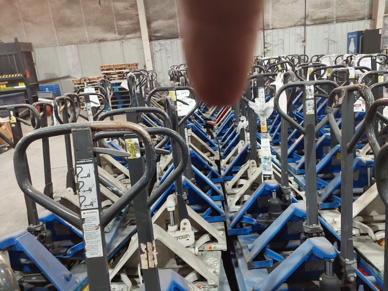 Manual Pallet Jacks - Shipment # 427147