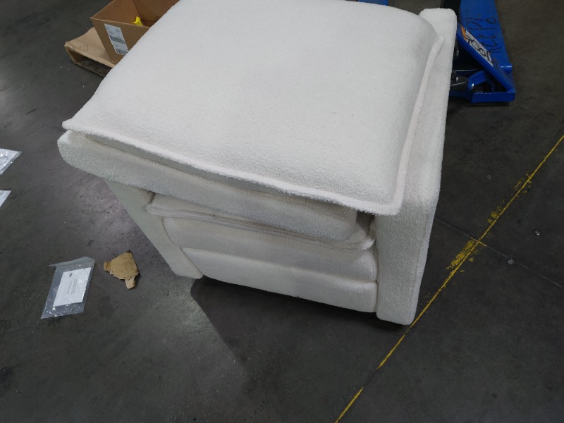https://ct-prod-container-files.controltower.tech/prod/containers/2026/05/Ct-phxaz-000094961/2334cf8b-4e43-4f54-abec-15a16a6f2ab3/17782524904401325085655713710239.jpg
